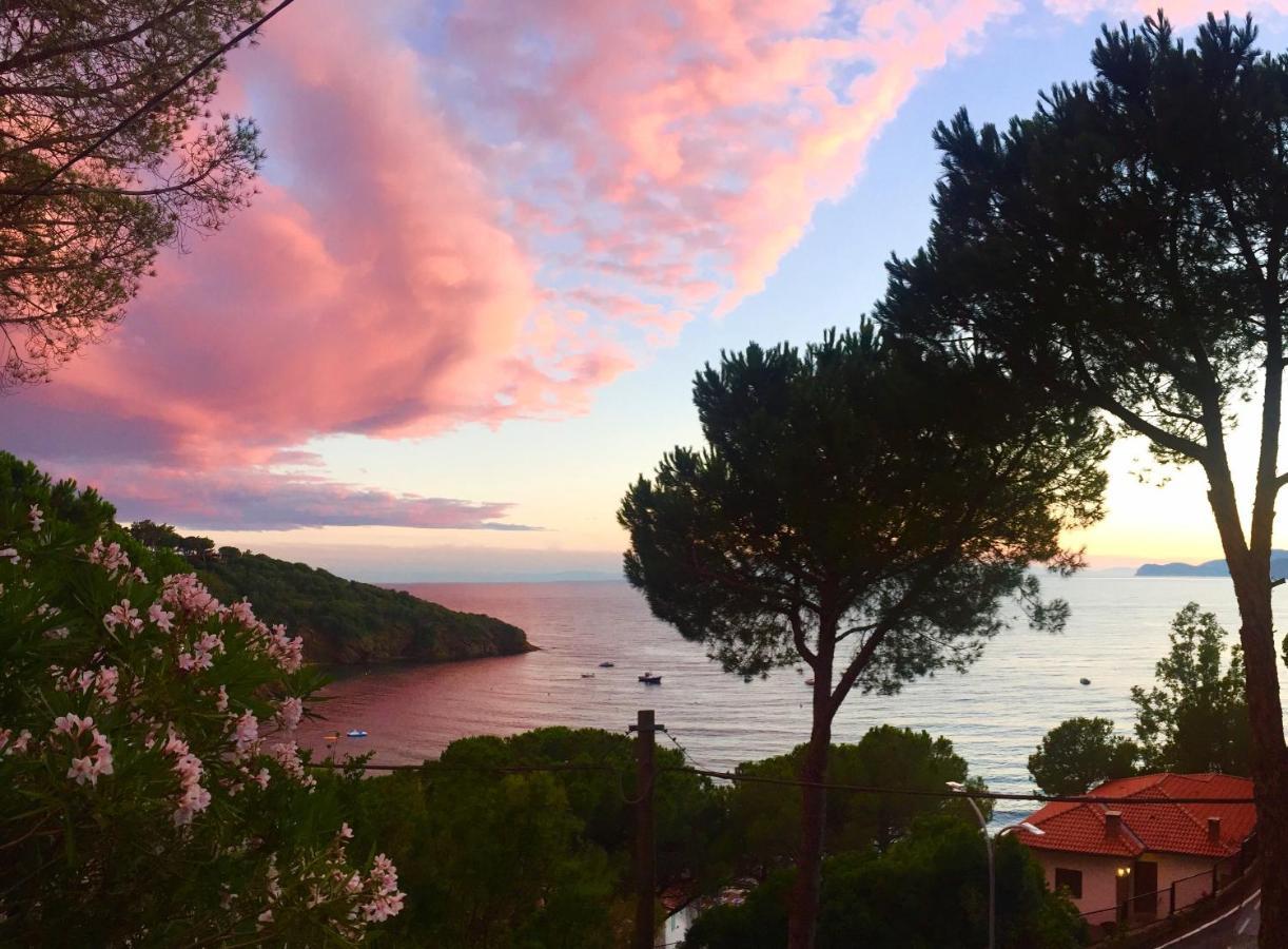 Le Terrazze Di Pareti Appartement Capoliveri  Buitenkant foto