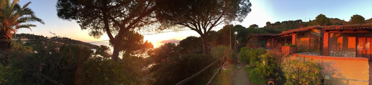 Le Terrazze Di Pareti Appartement Capoliveri  Buitenkant foto